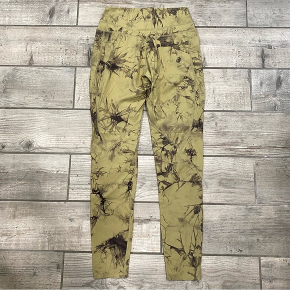 SOLD | Cactus Green Alphalete Alphalux Force Leggings - Picture 8 of 11